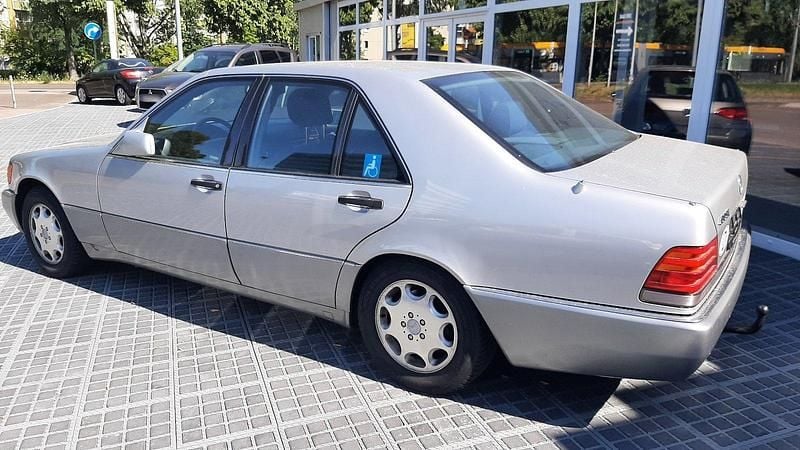 Gebraucht Mercedes E400 286 PS (210 kW) 1992 Silber Limousine