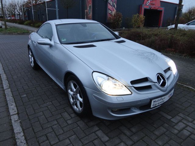 Silber Gebraucht 2008 Mercedes SLK200 Cabrio | 8.999 € (Guter Preis) - Bild 1/4