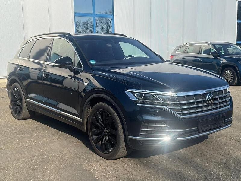 Gebraucht VW Touareg Elegance 286 PS (210 kW) 2022 Blau SUV