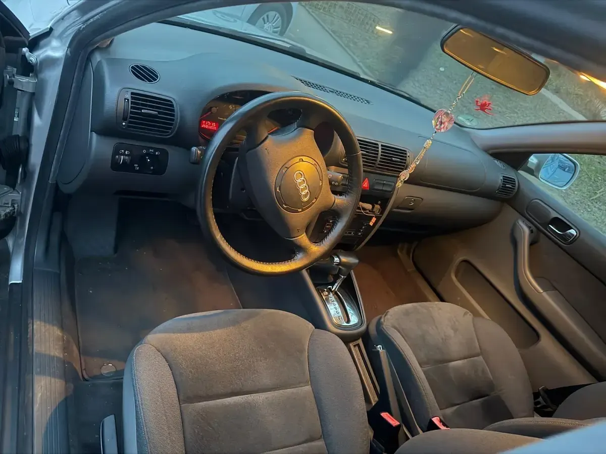 Gebraucht Audi A3 125 PS (91 kW) 1999 Silber Kleinwagen