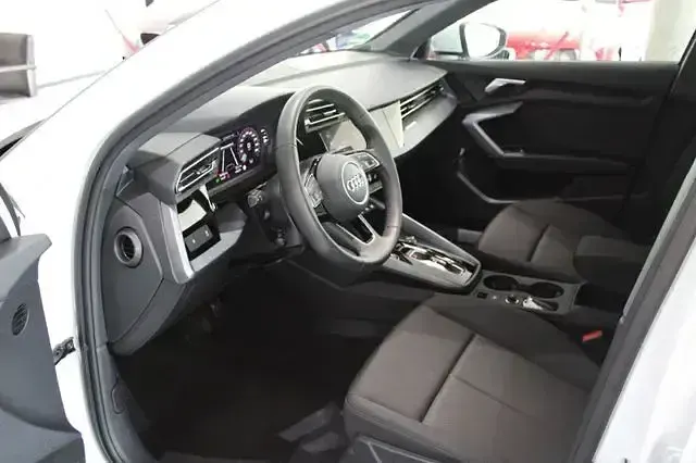 Gebraucht Audi A3 S-Line 150 PS (110 kW) 2025 Gletscherweiss Kombi