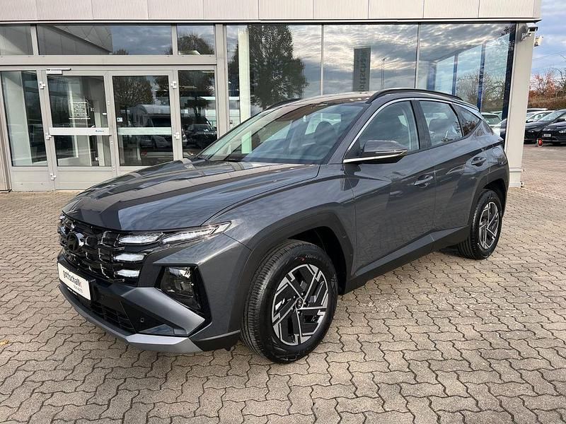 Neu Hyundai Tucson Select 150 PS (110 kW) 2026 Ecotronic grey SUV