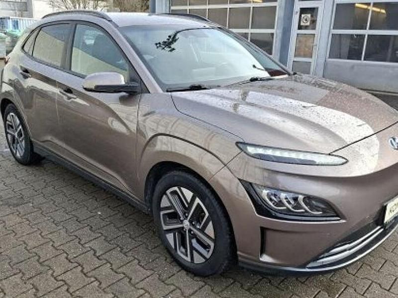 Gebraucht Hyundai Kona Trend 150 kW (204 PS) 2021 Braun SUV