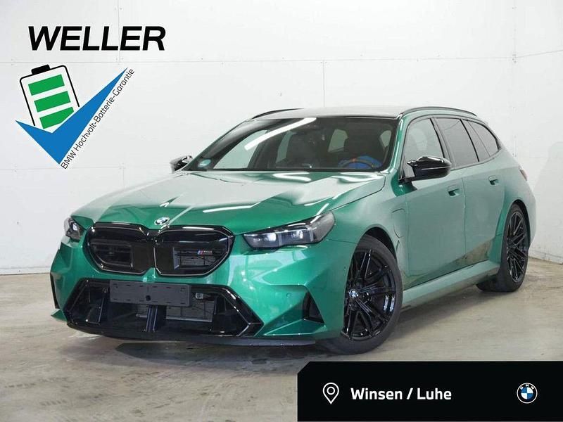 Grün Gebraucht 2025 BMW M5 Sport Line Kombi | 129.900 € - Bild 1/4