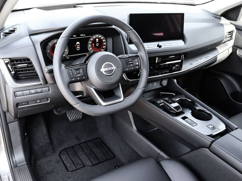 Neu Nissan X-Trail Tekna 204 PS (150 kW) 2025 M) (grau SUV