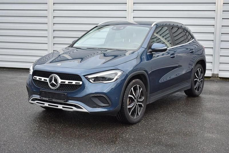 Blau Gebraucht 2022 Mercedes GLA250 SUV | 29.390 € (Superpreis) - Bild 1/4