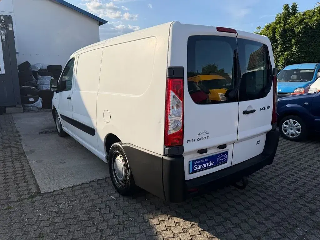 Gebraucht Peugeot Expert 120 PS (88 kW) 2011 Weiß Van