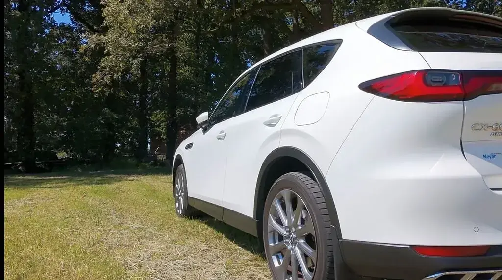 Gebraucht Mazda CX-60 Exclusive 328 PS (241 kW) 2023 Weiß SUV