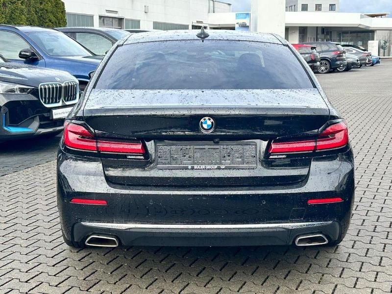 Second-hand BMW 520 Sport Line 184 CP (135 kW) 2022 Negru Berlinǎ