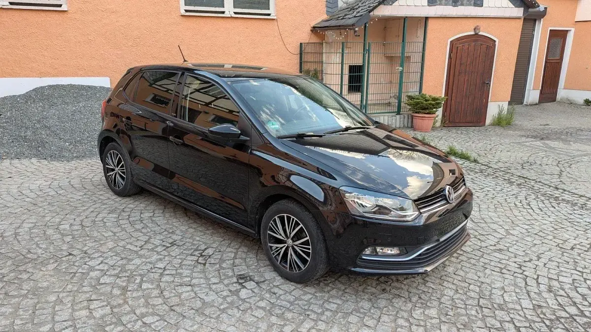 Używany VW Polo Allstar 75 KM (55 kW) 2016 Czarny Hatchback
