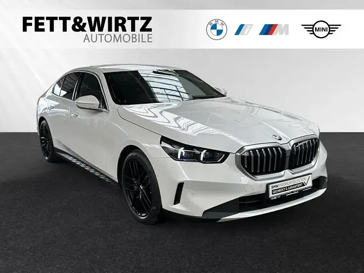 Gebraucht BMW 540 Sport Line 303 PS (222 kW) 2025 Limousine