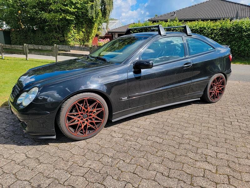 Schwarz Gebraucht 2004 Mercedes C230 Coupé | 2.999 € (Fairer Preis) - Bild 1/4