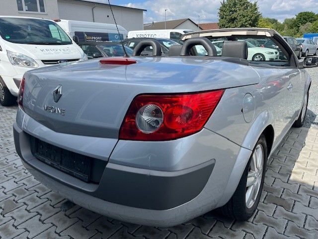 Gebraucht Renault Mégane Cabriolet Dynamique 113 PS (83 kW) 2005 Silber Cabrio
