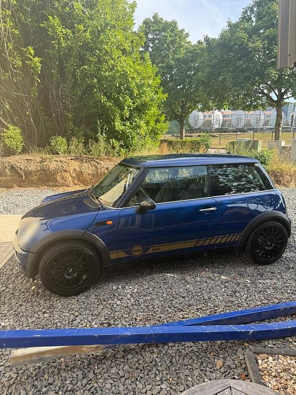 Gebraucht Mini ONE 90 PS (66 kW) 2001 Blau Kleinwagen