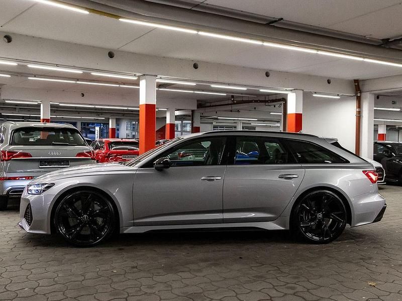 Gebraucht Audi RS6 Sport 600 PS (441 kW) 2022 L5 florettsilber metallic Kombi