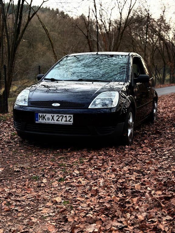 Gebraucht Ford Fiesta 70 PS (51 kW) 2004 Schwarz Kleinwagen