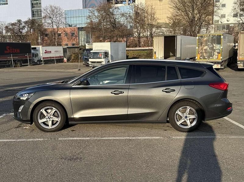 Gebraucht Ford Focus 150 PS (110 kW) 2019 Magneticgrau (metallic) Kombi