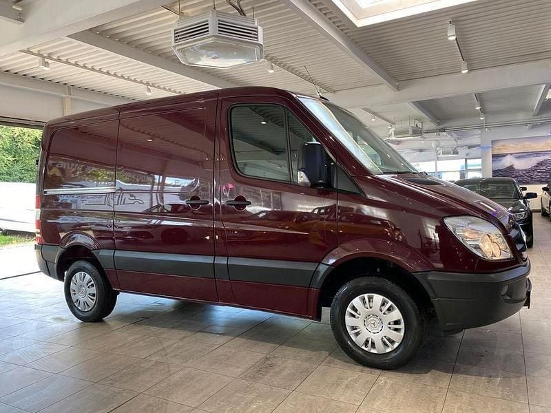 Rot Gebraucht 2012 Mercedes Sprinter Van | 11.990 € (Superpreis) - Bild 1/4