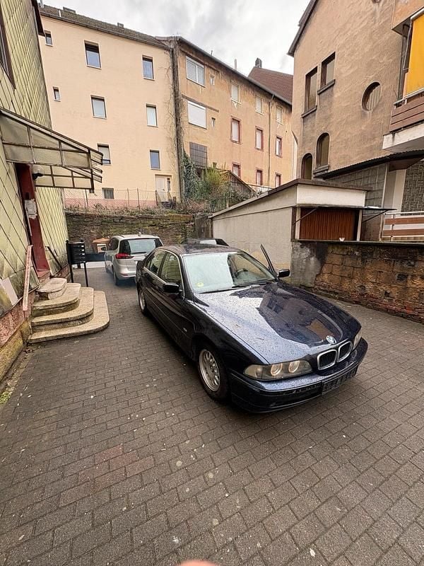 Gebraucht BMW 525 163 PS (119 kW) 2001 Blau Limousine