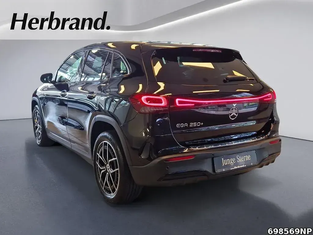 Gebraucht Mercedes EQA250+ AMG line 139 kW (190 PS) 2023 Schwarz SUV