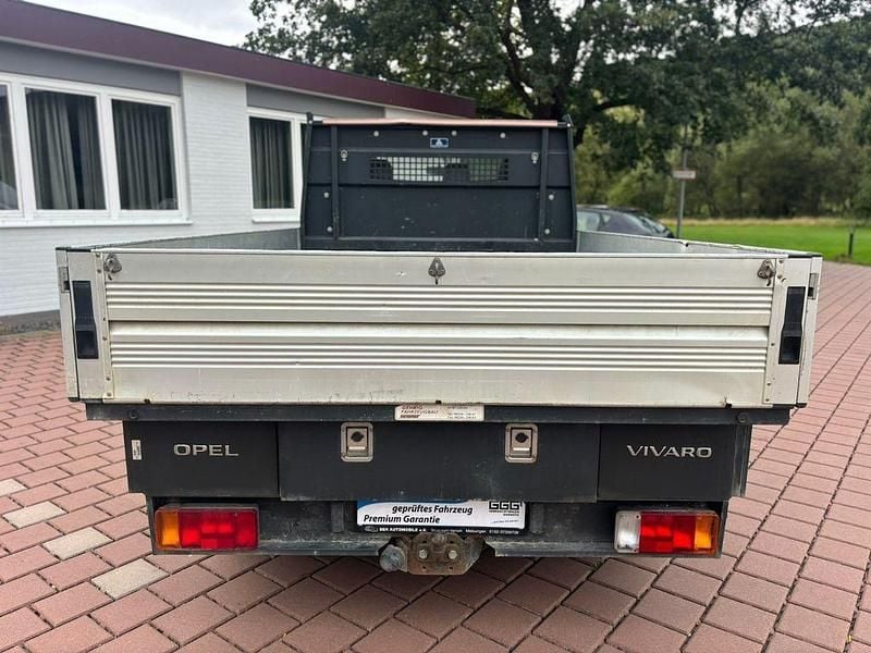Gebraucht Opel Vivaro 145 PS (106 kW) 2009 Silber Van / Kleinbus