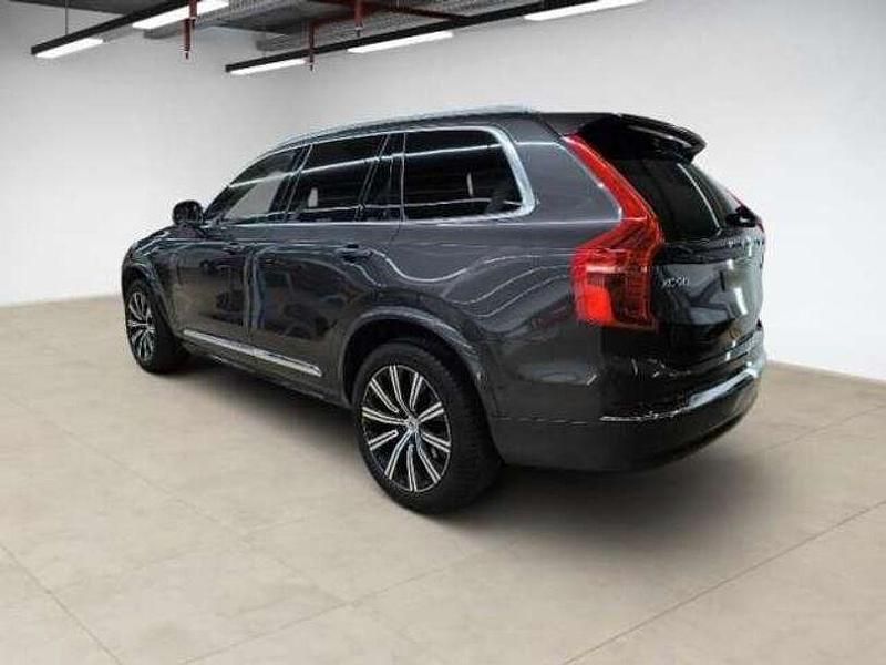 Gebraucht Volvo XC90 Plus 235 PS (172 kW) 2023 Platinium grey (metallic) SUV