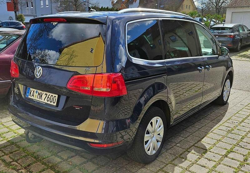 Gebraucht VW Sharan Highline 140 PS (102 kW) 2012 Blau Van / Kleinbus