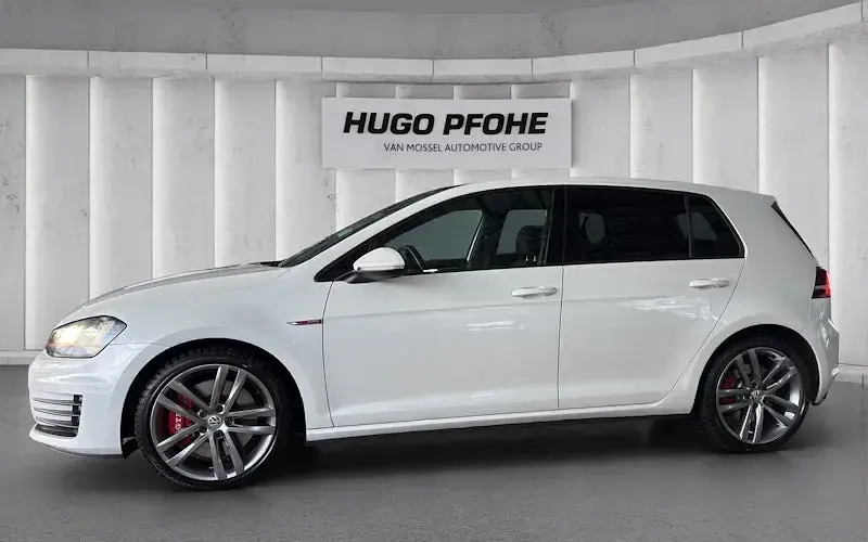 Gebraucht VW Golf VII GTI 230 PS (169 kW) 2016 Oryxweiss perlmutteffekt Limousine