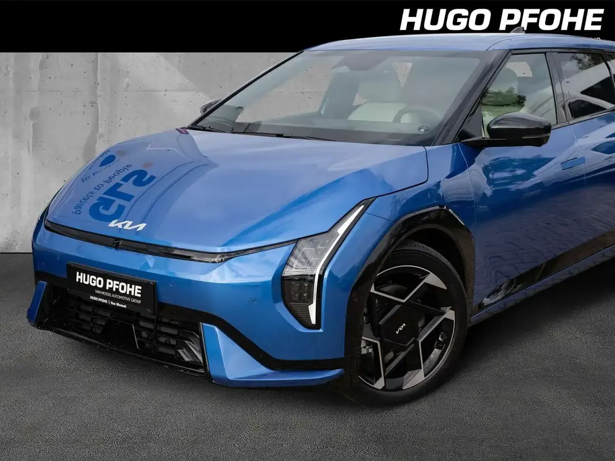 Neu Kia EV4 GT-Line 150 kW (204 PS) 2025 Blue flame (metallisch blau) Kleinwagen