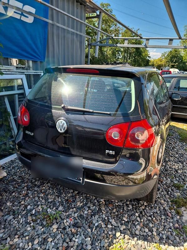 Schwarz Gebraucht 2004 VW Golf V Kleinwagen | 800 € (Superpreis) - Bild 1/4