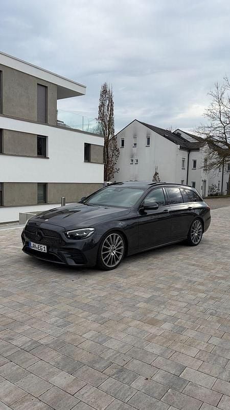 Gebraucht Mercedes E220 AMG 200 PS (147 kW) 2023 Kombi