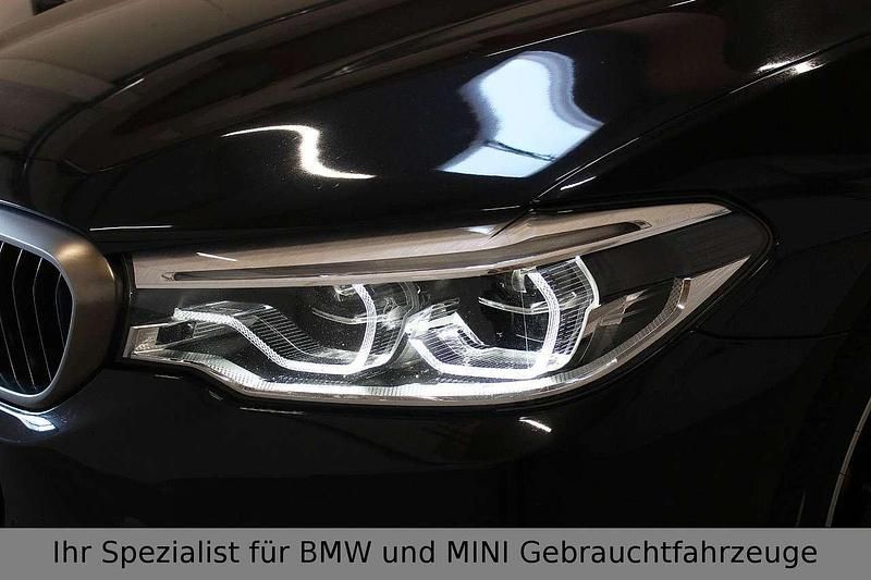 Gebraucht BMW 550 400 PS (294 kW) 2019 Saphirschwarz Kombi
