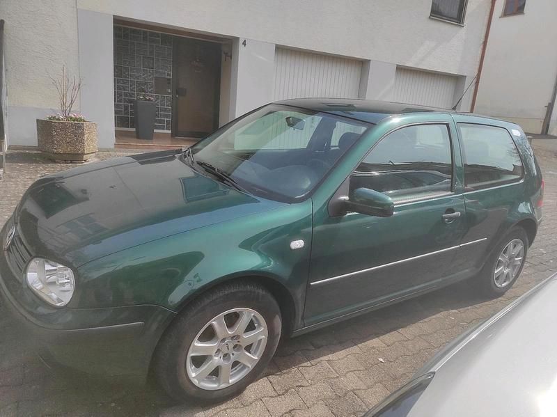 Gebraucht VW Golf IV 75 PS (55 kW) 2002 Grün Kleinwagen