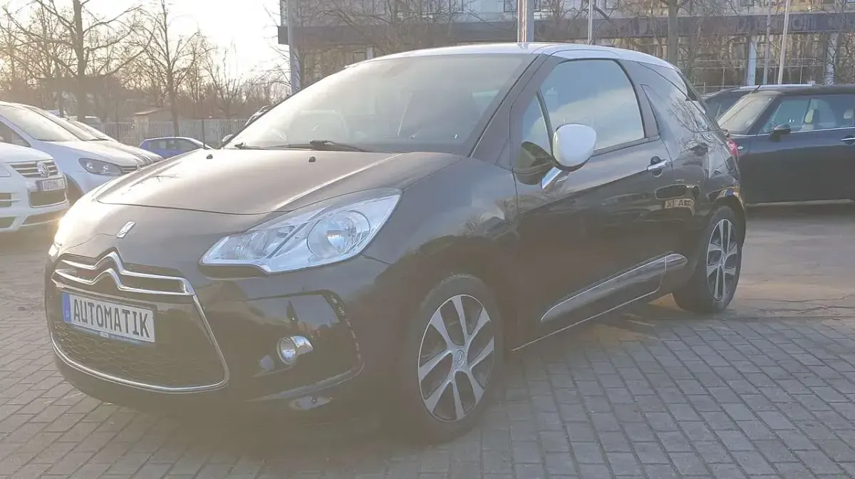 Gebraucht Citroën DS3 So Chic 82 PS (60 kW) 2015 Lackierung schwarz perle Kleinwagen