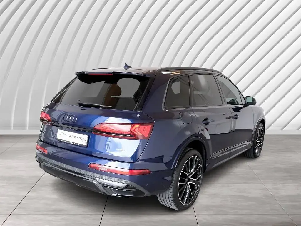 Gebraucht Audi Q7 S-Line 286 PS (210 kW) 2023 Navarrablau metallic SUV