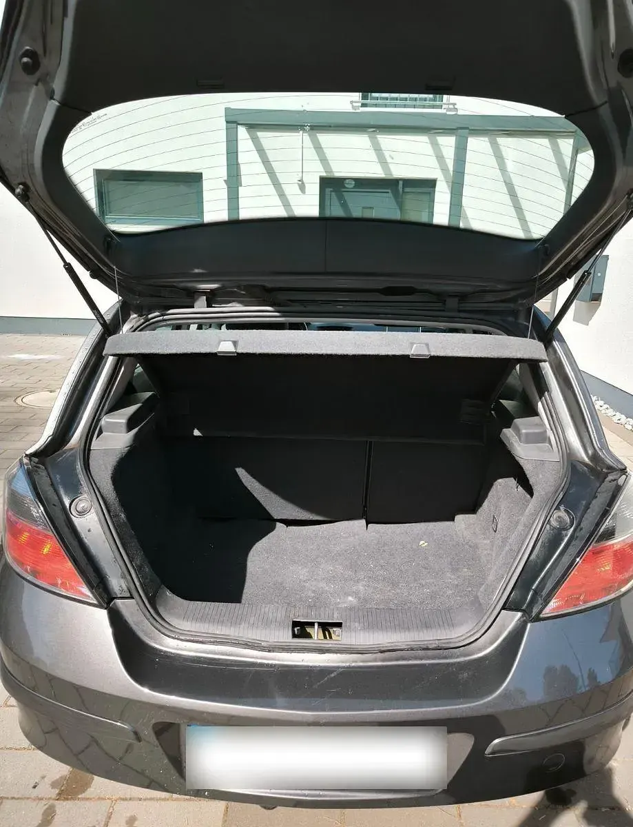Gebraucht Opel Astra 116 PS (85 kW) 2009 Schwarz Limousine