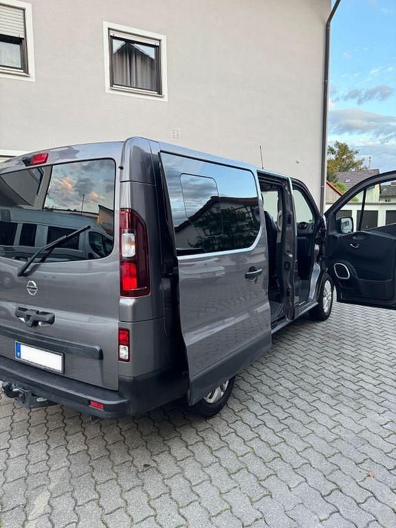 Gebraucht Nissan NV300 Premium Edition 145 PS (106 kW) 2019 Braun Van