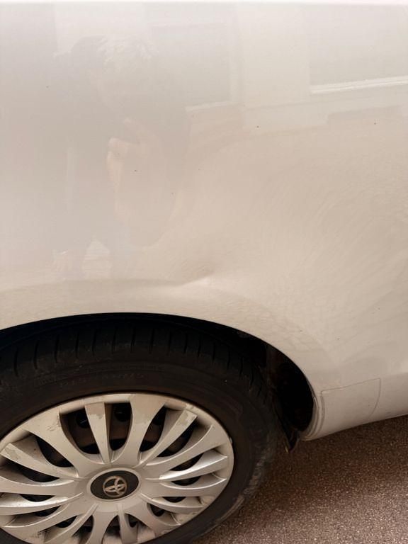 Gebraucht Toyota Yaris Cool 69 PS (50 kW) 2011 Silber Limousine