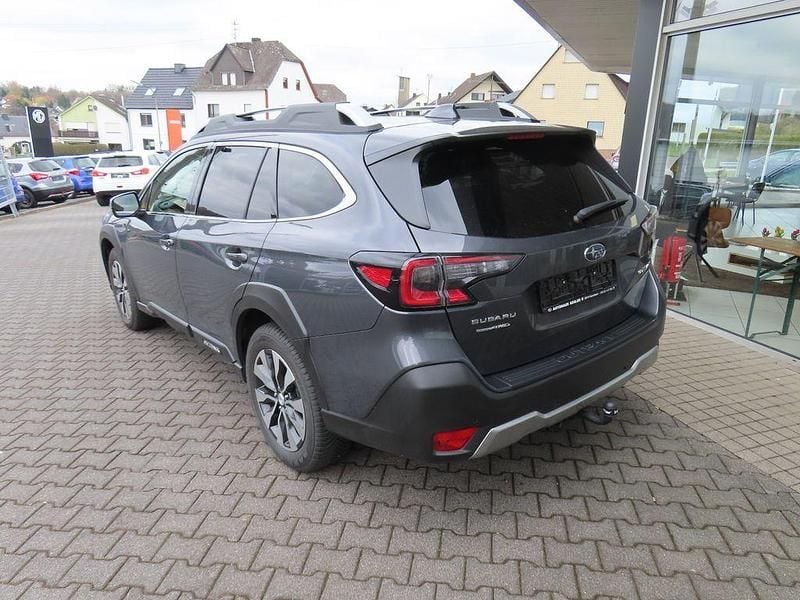 Gebraucht Subaru Outback Platinum 169 PS (124 kW) 2024 Grau Kombi