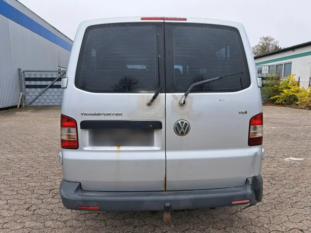 Gebraucht VW Caravelle 136 PS (100 kW) 2005 Silber Van