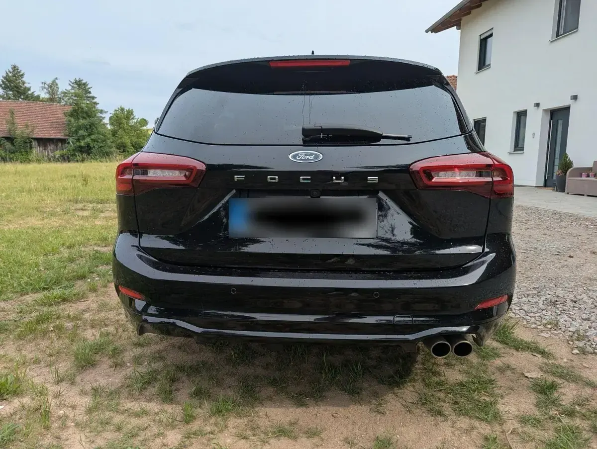 Gebraucht Ford Focus ST-Line 155 PS (114 kW) 2024 Schwarz Limousine