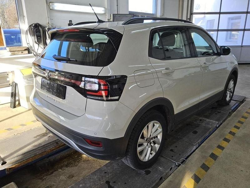 Gebraucht VW T-Cross Life 95 PS (69 kW) 2022 Ascotgrau SUV