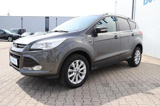 Gebraucht Ford Kuga Titanium 120 PS (88 kW) 2016 Grau SUV