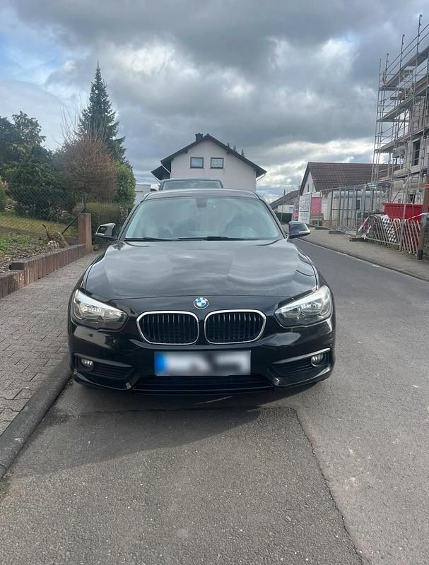Gebraucht BMW 116 109 PS (80 kW) 2015 Schwarz Kleinwagen