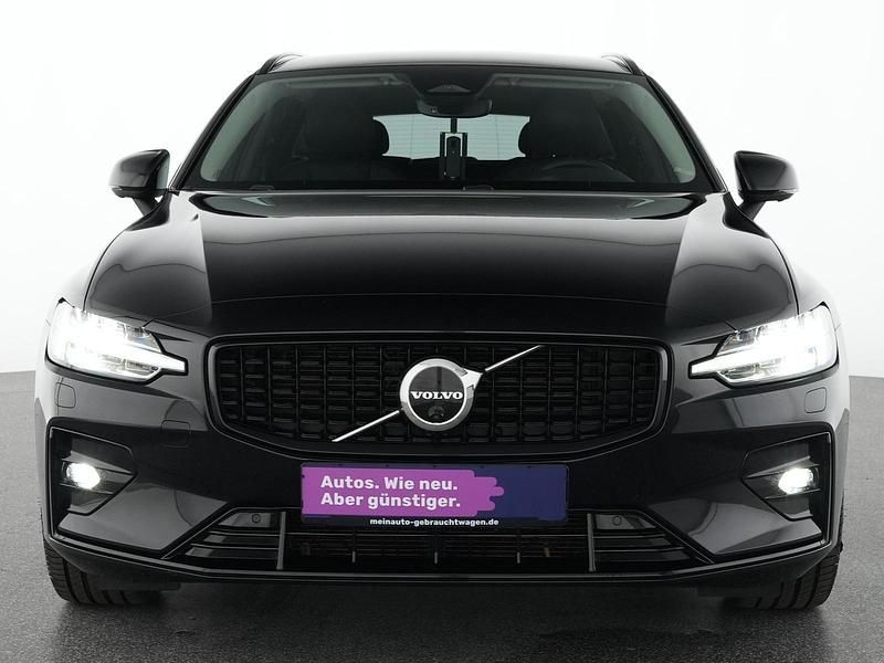 Gebraucht Volvo V60 Plus 250 PS (183 kW) 2022 Onyx black Kombi