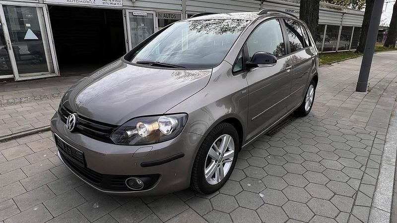 Gebraucht VW Golf VII Match 105 PS (77 kW) 2012 Braun Limousine