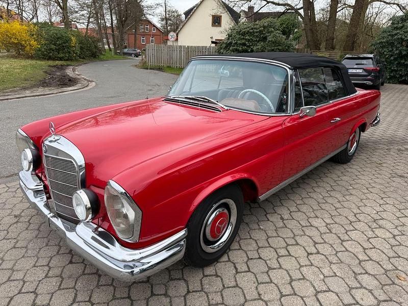 Gebraucht Mercedes W111 120 PS (88 kW) 1963 Rot Cabrio