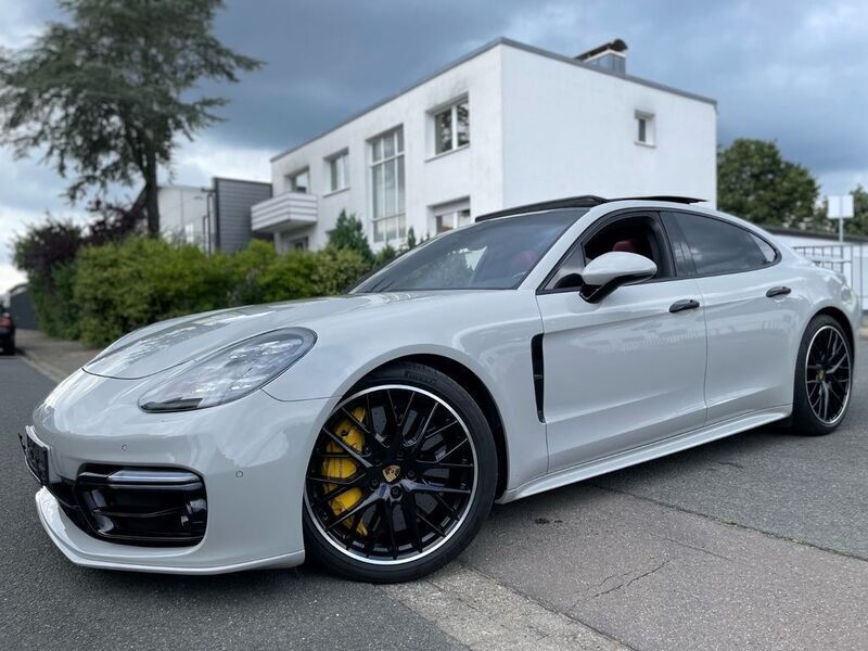 Grau Gebraucht 2017 Porsche Panamera Turbo Limousine | 77.950 € (Etwas zu teuer) - Bild 1/4
