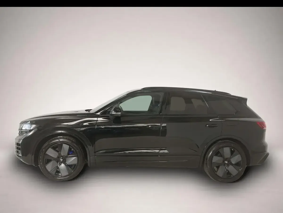 Gebraucht VW Touareg R 462 PS (339 kW) 2025 Manufacturer SUV