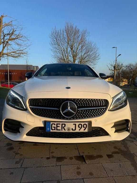 Gebraucht Mercedes C400 AMG 333 PS (244 kW) 2018 Weiß Coupé
